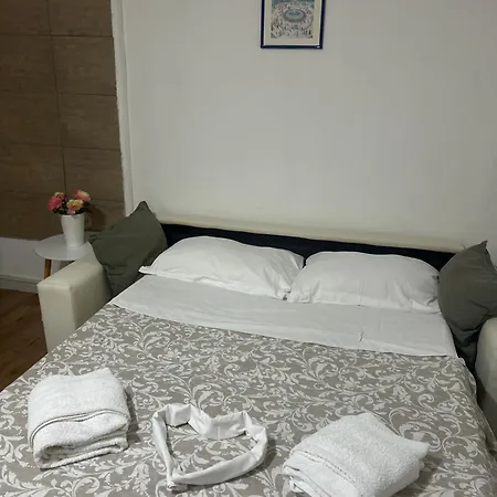 Apartment Amarelo House